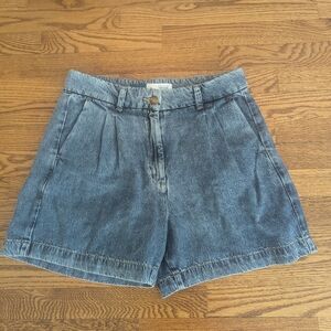 Old Navy women's Taylor  trouser shorts size medium adjustable waist pleated mom